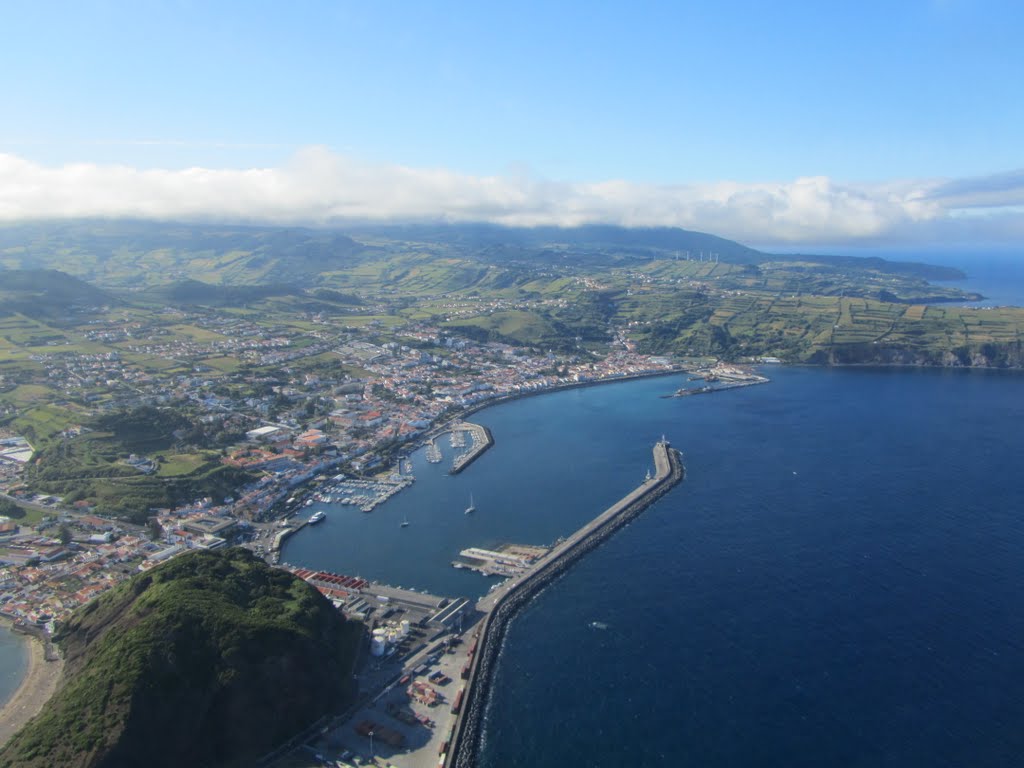 Porto Marítimo da Horta, Faial, Опорто