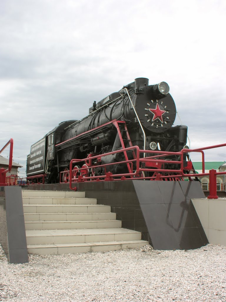 Monument to freight locomotive L-series ("Pobeda"), Абакан