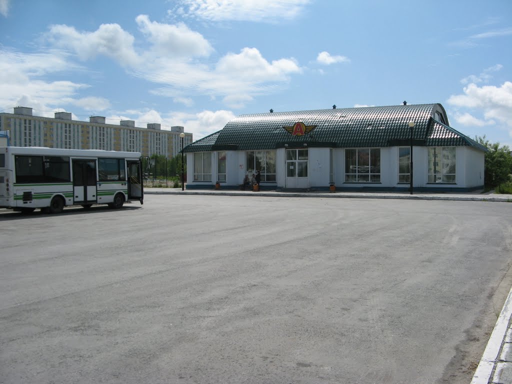 автовокзал, Радужный