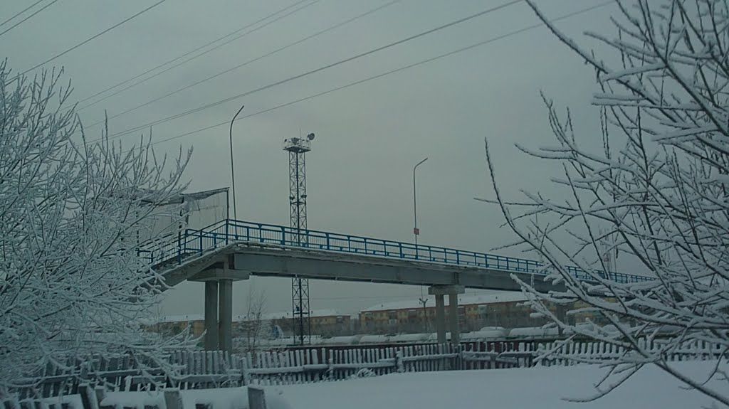 Пешеходный мост через железнодорожные пути, Пыть-Ях