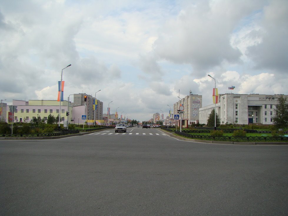 Главная улица города, Лангепас