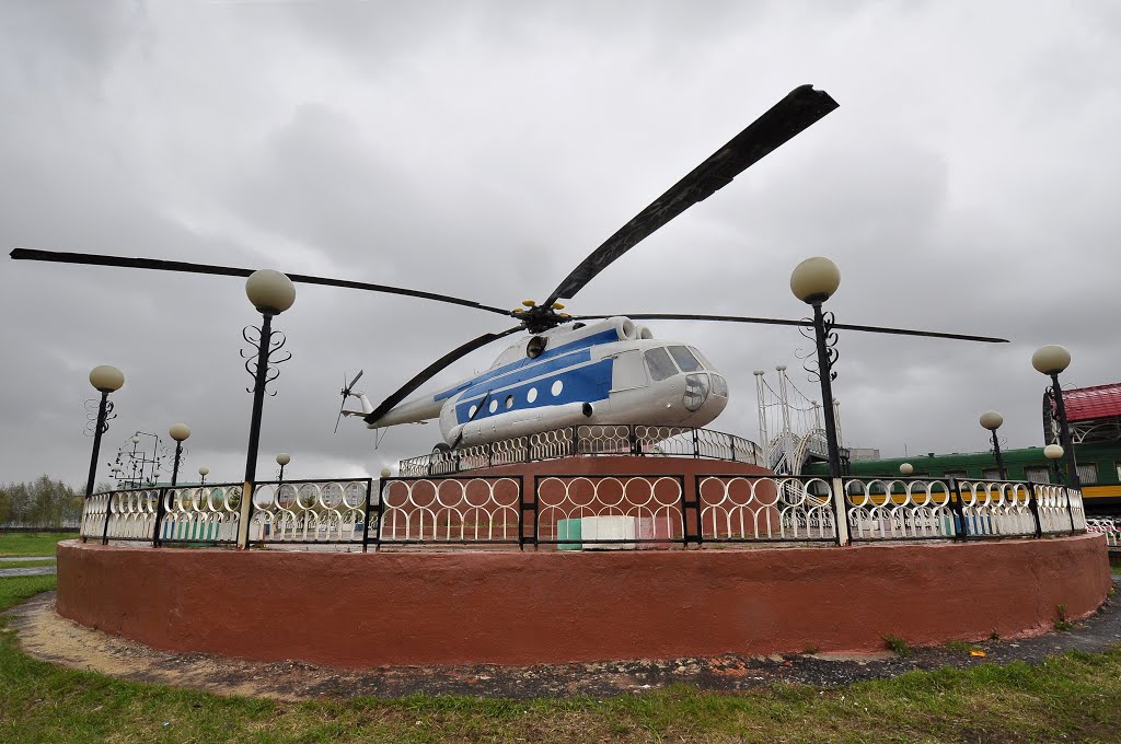 Helicopter Mil Mi-8 as monument in Langepas, Лангепас