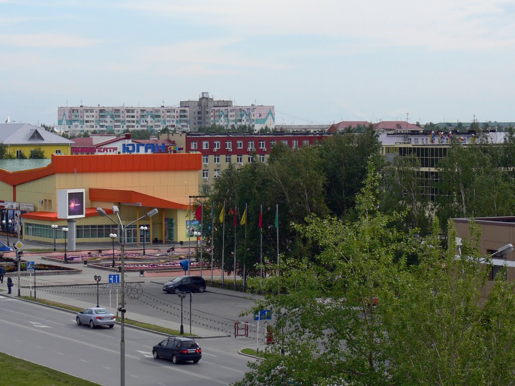 Вид с левого балкона гостиницы "Рассвет", Нефтеюганск