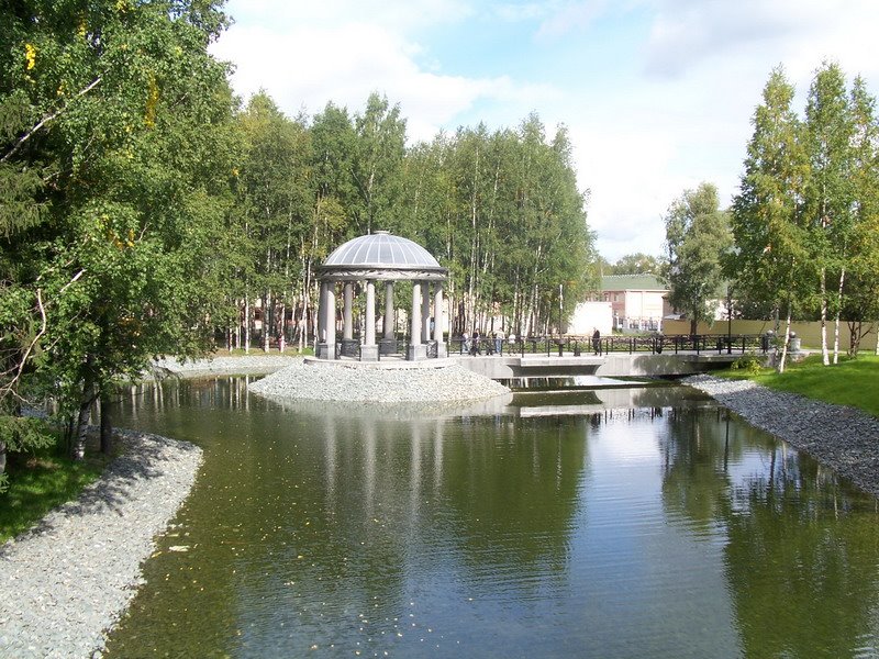 Ротонда в парке, Ханты-Мансийск