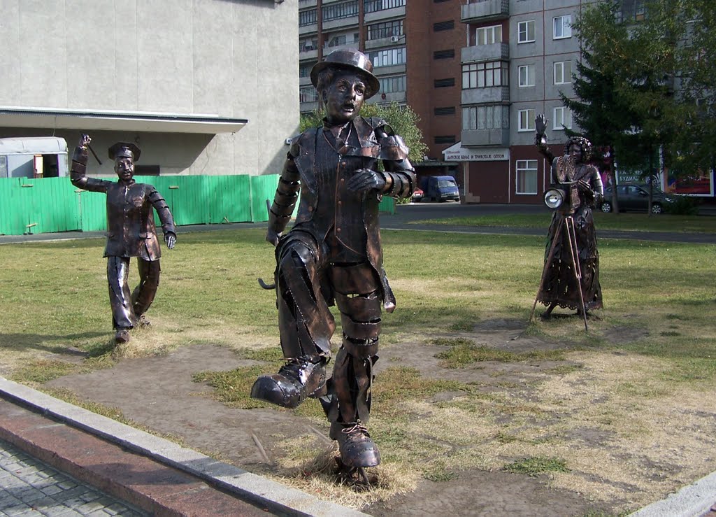Три скульптуры снимают кино, Барнаул