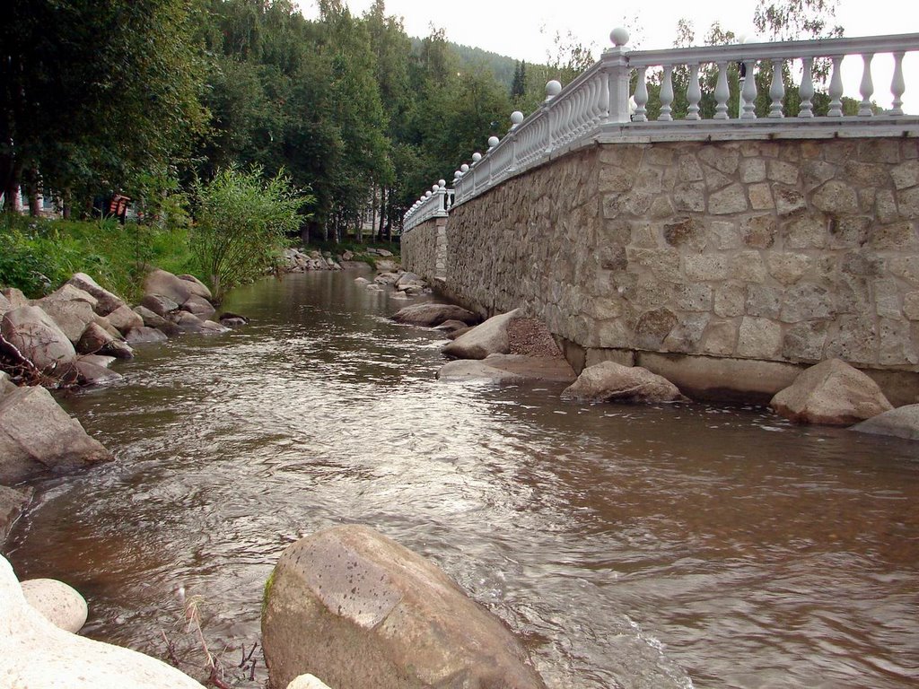 Речка Белокуриха в зоне курорта, Белокуриха