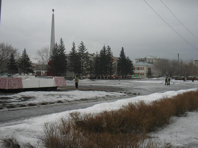Фонтан и администрация на Площади Мира, Волчиха