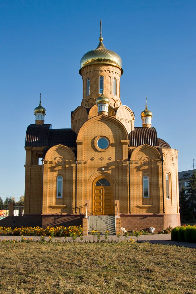 Храм на привокзальной площади Новоалтайска, Новоалтайск