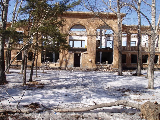развалины столовой (rubble), Возжаевка