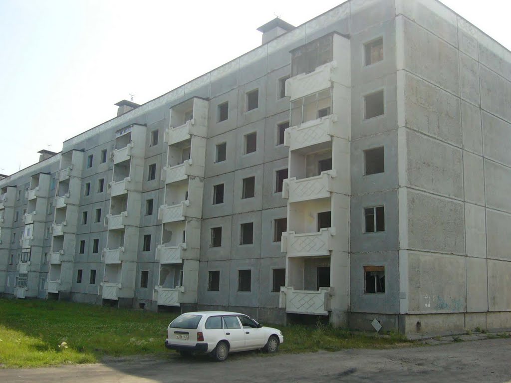 Наполовину расселённый дом, Шимановск