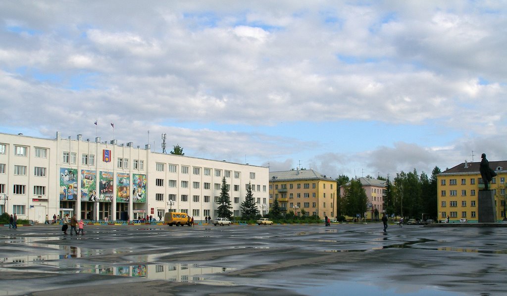 Lenin square, Mirnyj, Мирный