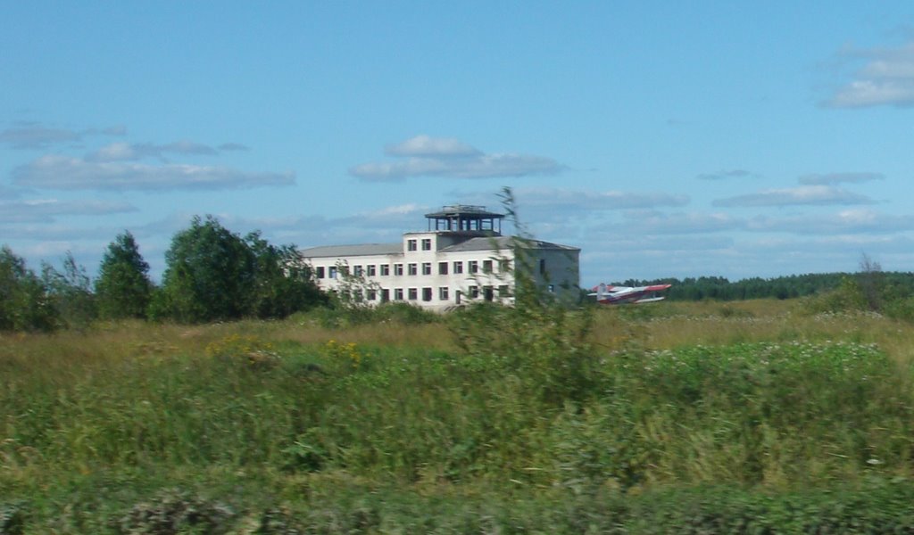 Здание Аэровокзала, Верхняя Тойма