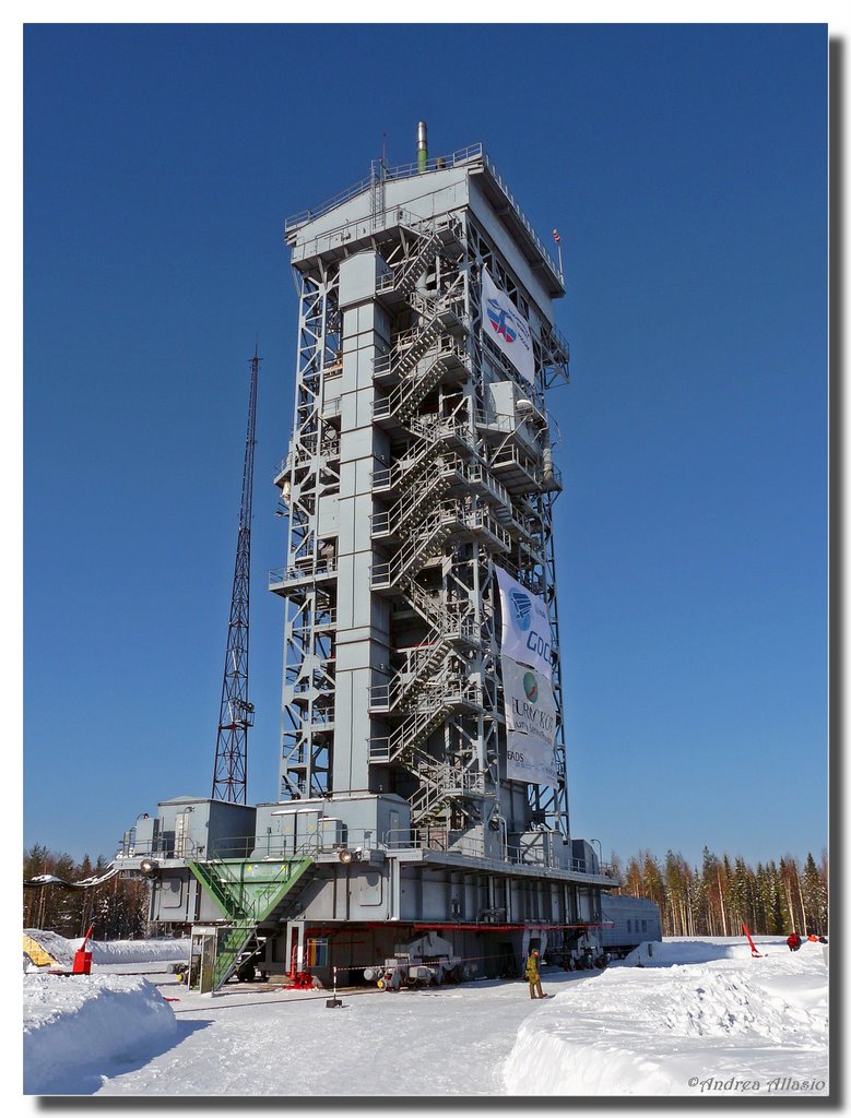 GOCE launch tower, March 2009, Емца