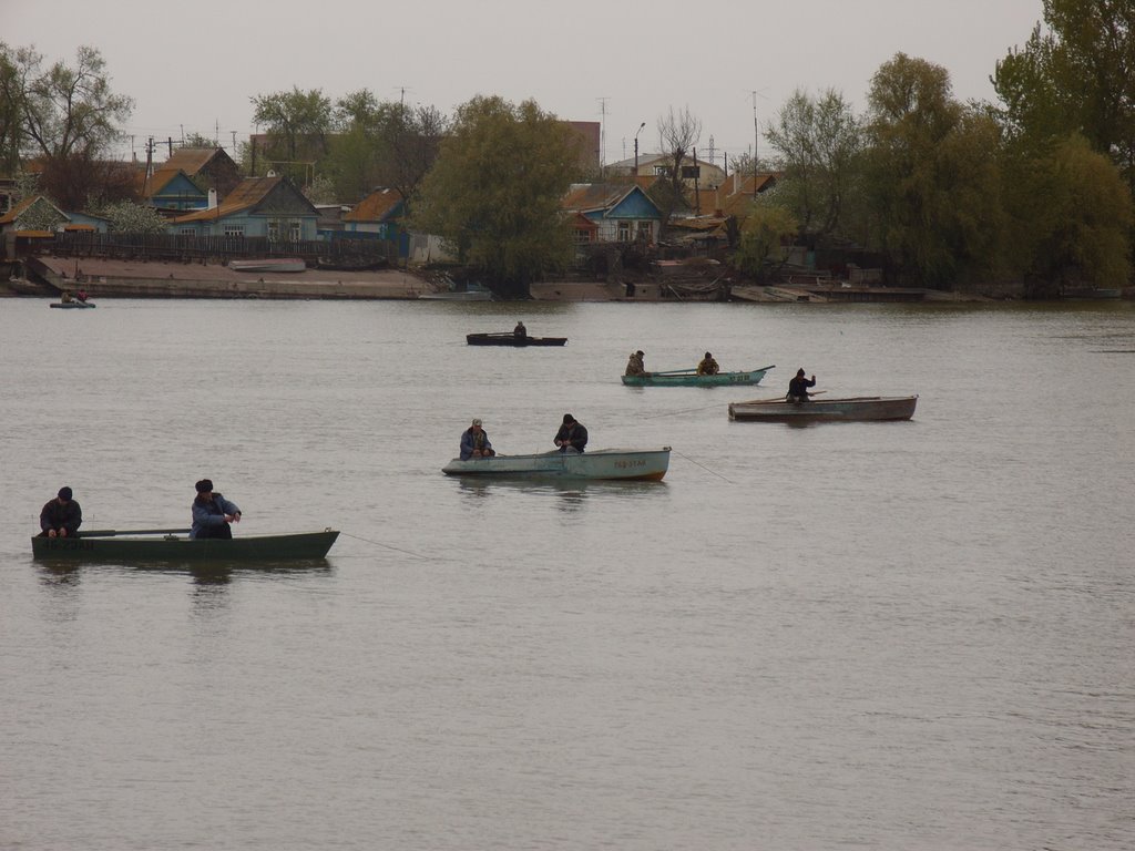 река Хурдун. рыбаки, Икряное