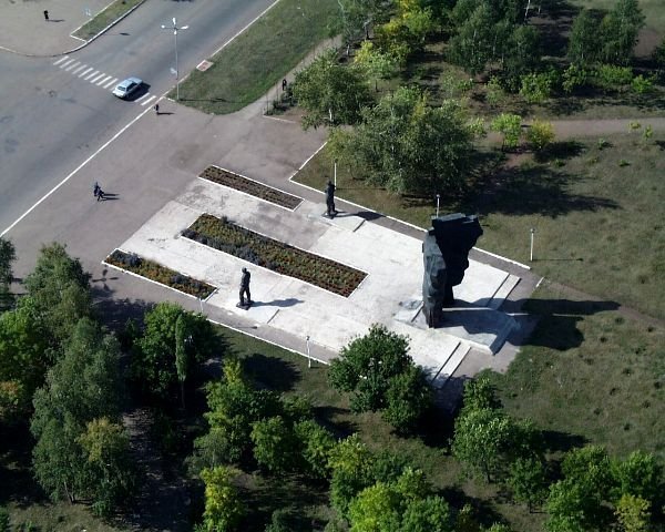 Памятник героям В.О.В, Кумертау