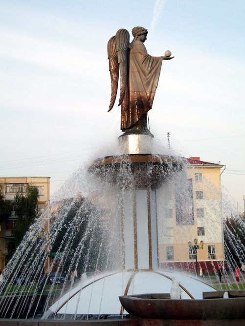 Angel over fountain, Белгород