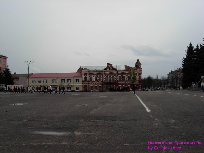 Октябрьская площадь, центр города, Новозыбков