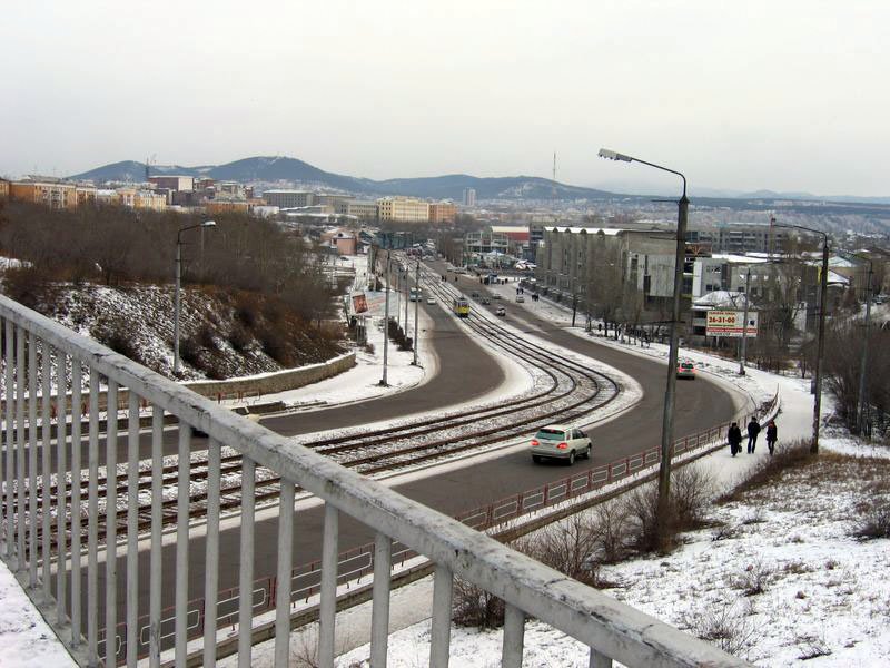 Вид с моста на улицу Балтахинова, Улан-Удэ