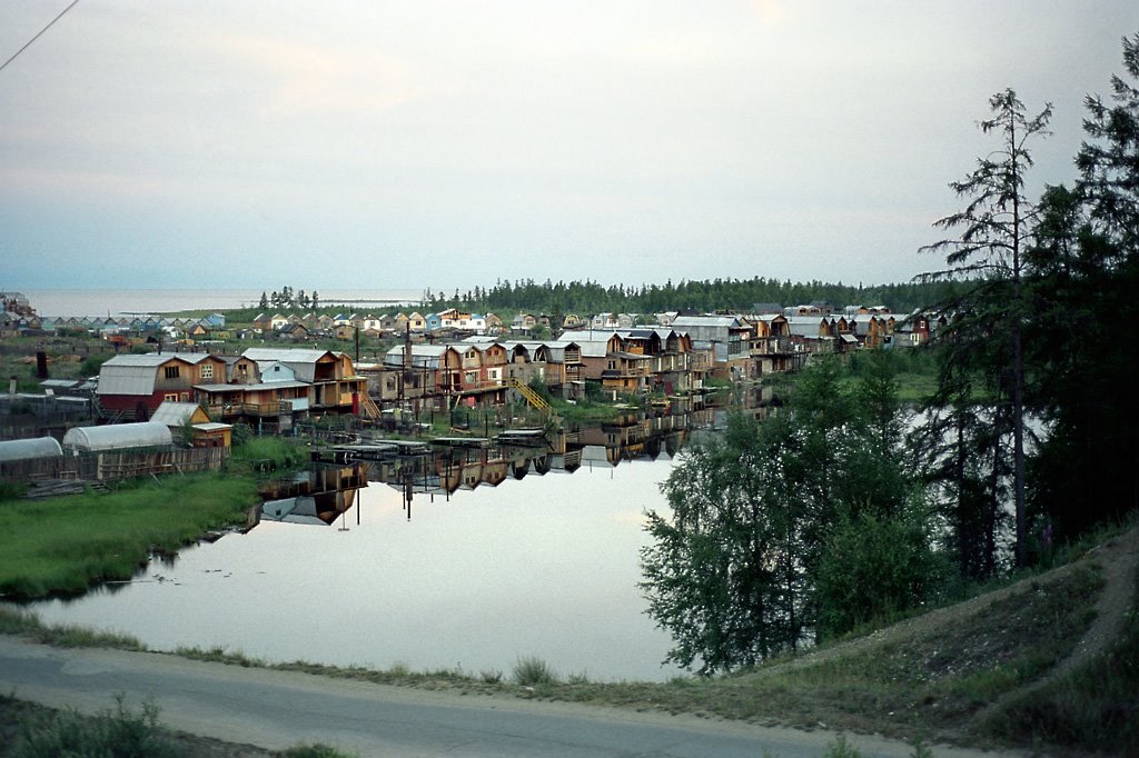 Озеро и домики, Северобайкальск