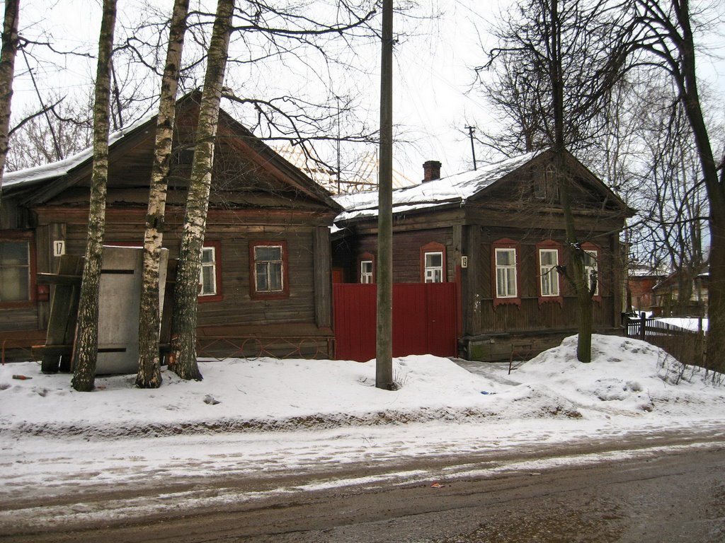 Old houses near main square, Александров