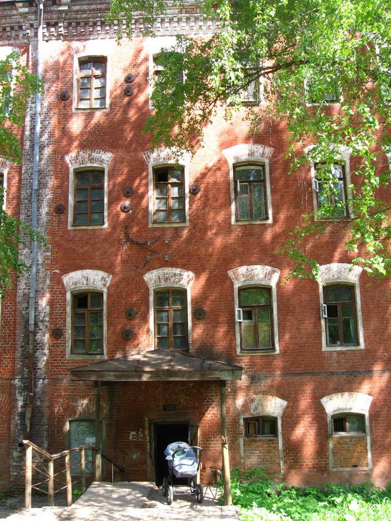 Общежитие текстильной мануфактуры 19-го века, Карабаново