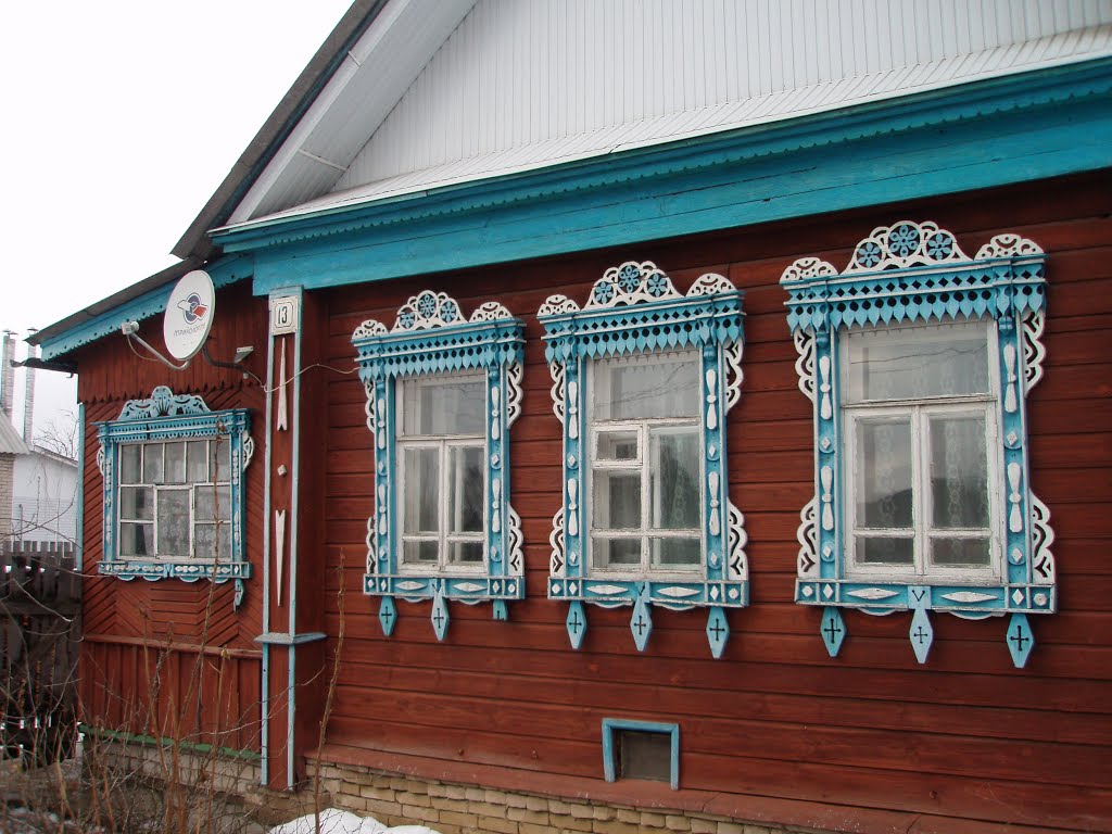 Windows of house #13 in Profsoyouznaya street, Петушки