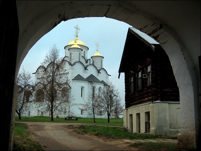 Pokrovsky a female monastery. Pokrovsky cathedral, Суздаль