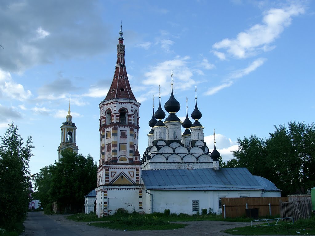 Антипиевская и Лазаревская церкви, Суздаль