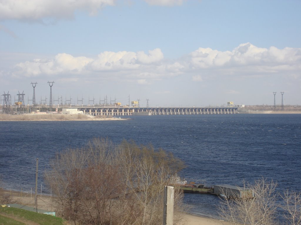 Вид на Волжскую ГЭС со Спартановки, Кириллов