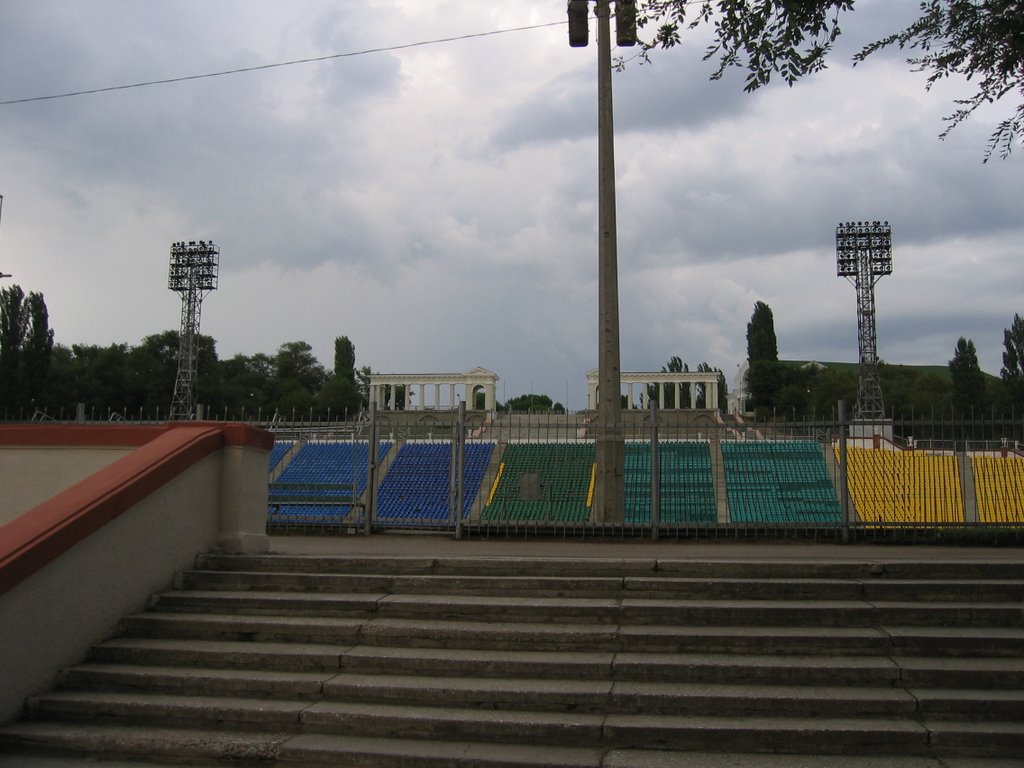 Главный стадион, Волжский
