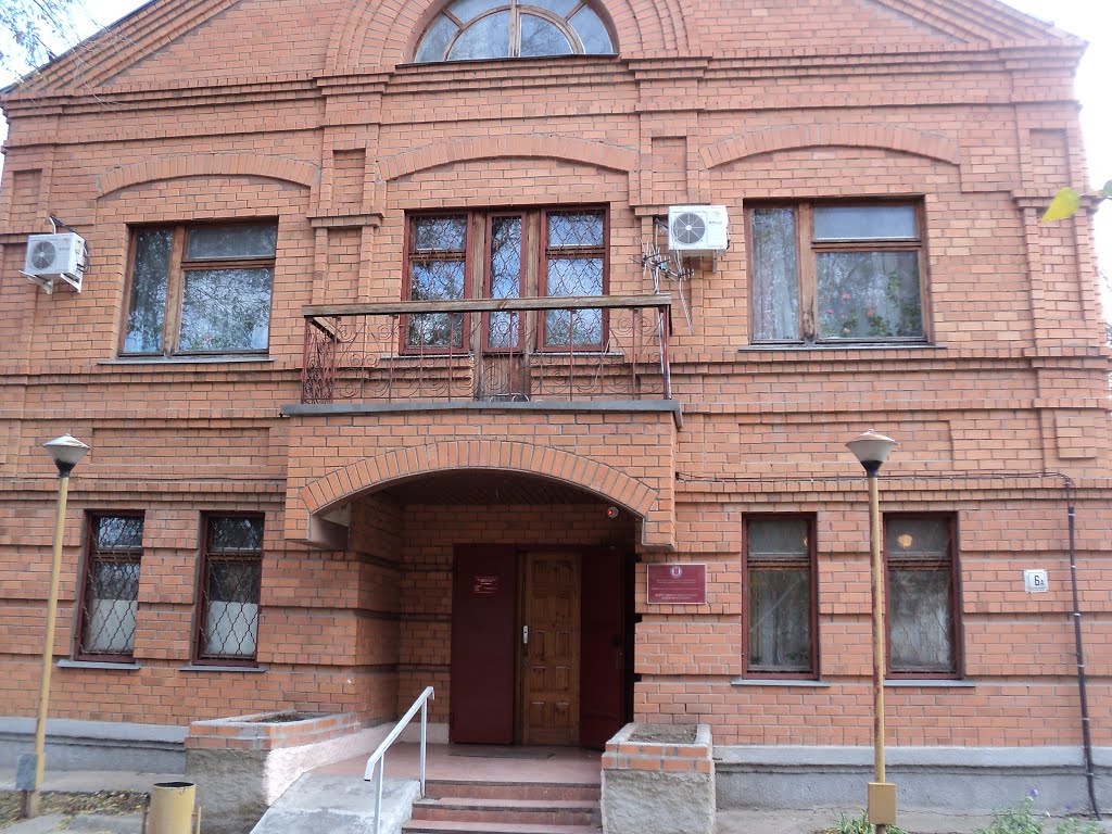 Старинная постройка - 3 (центр занятости), Дубовка
