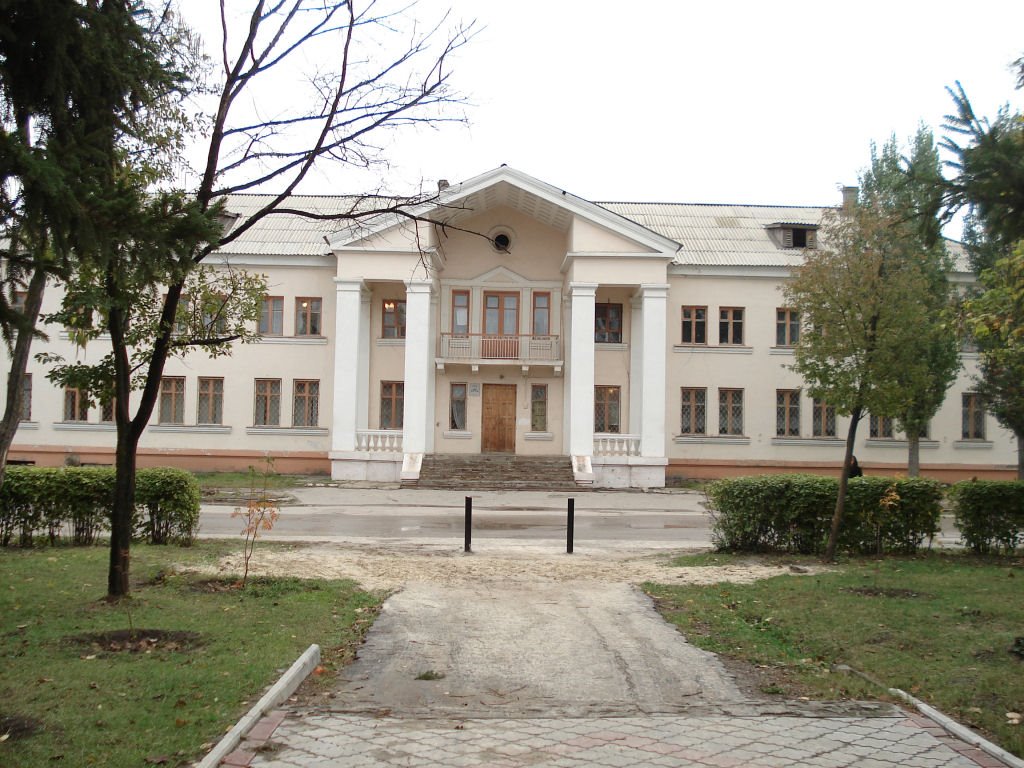 House in the center of Mikhailovka, Михайловка