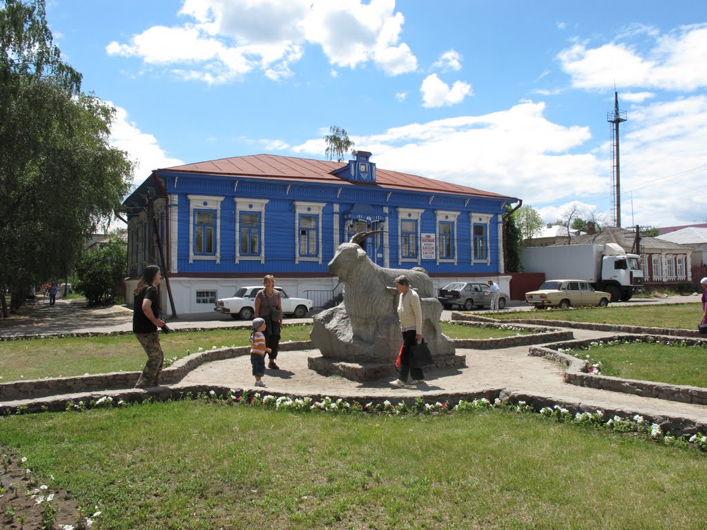 Памятник Козе в Урюпинске, Урюпинск