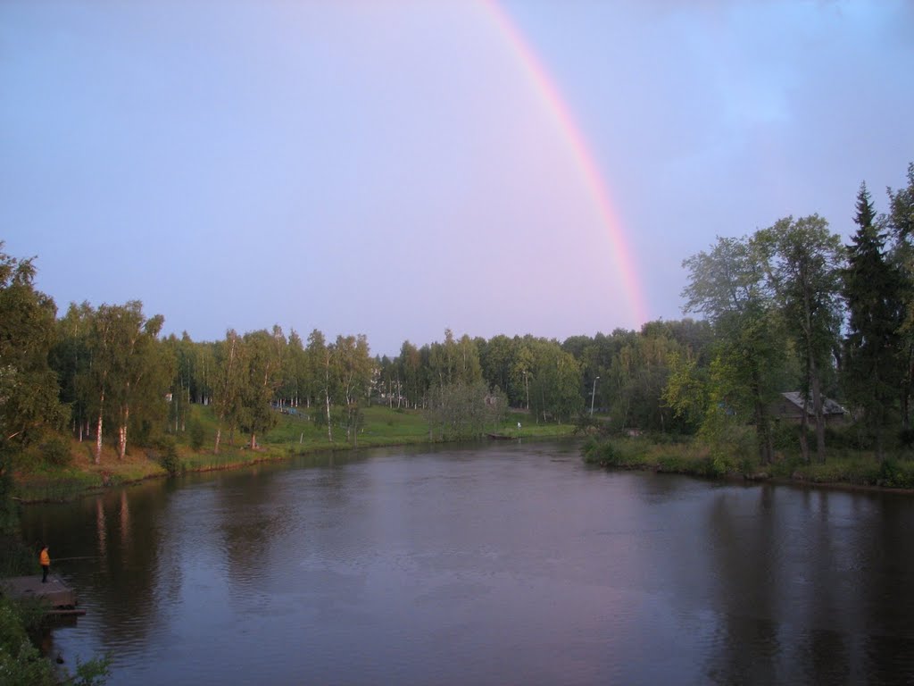 Rainbow.  Vitegra River in the center of the town of the same name / Река Вытегра в центре одноимённого города, Вытегра