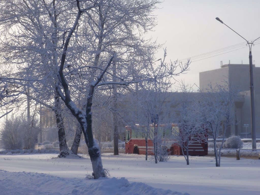 Зимний городской пейзаж. ДКМ "Северсталь"., Череповец