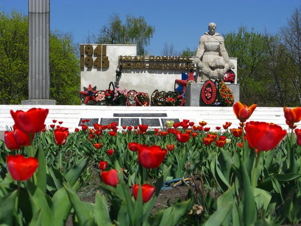 Памятник погибшим воинам в ВОВ, Бутурлиновка