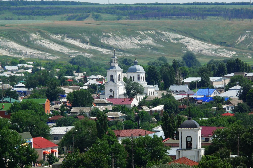 Вид с микрорайона "гора Пеньковая" на центр города, Калач