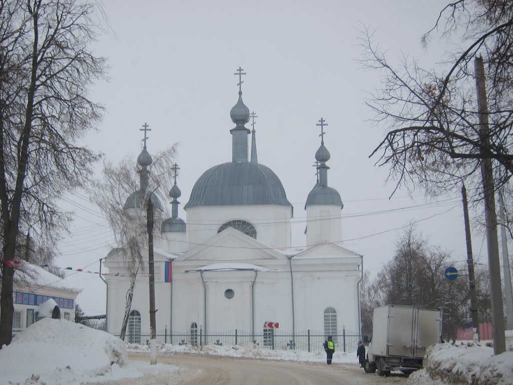 Church in the center of town Ardatov, Ардатов