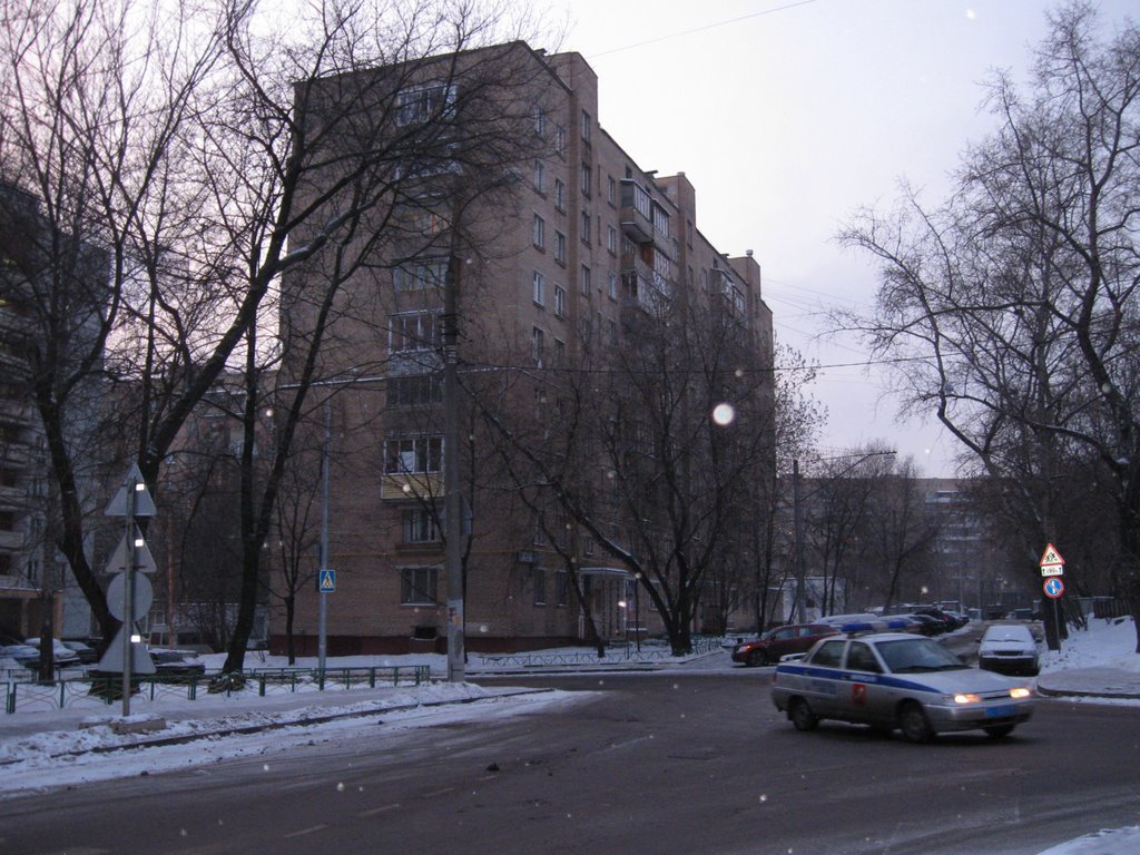 Средняя Калитниковская улица, Большереченск