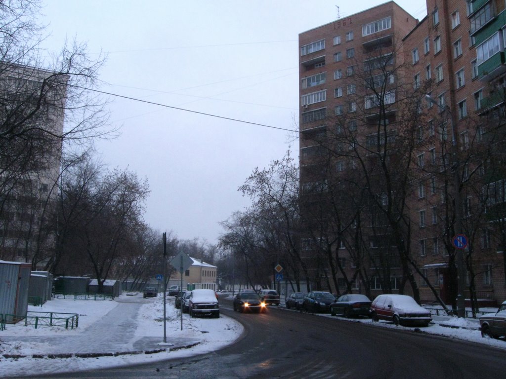Малая Калитниковская улица, Большереченск