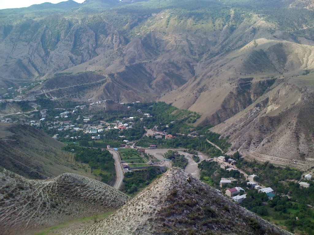 Кикуни, вид с горы, которая рядом субботным Базаром, Гергебиль
