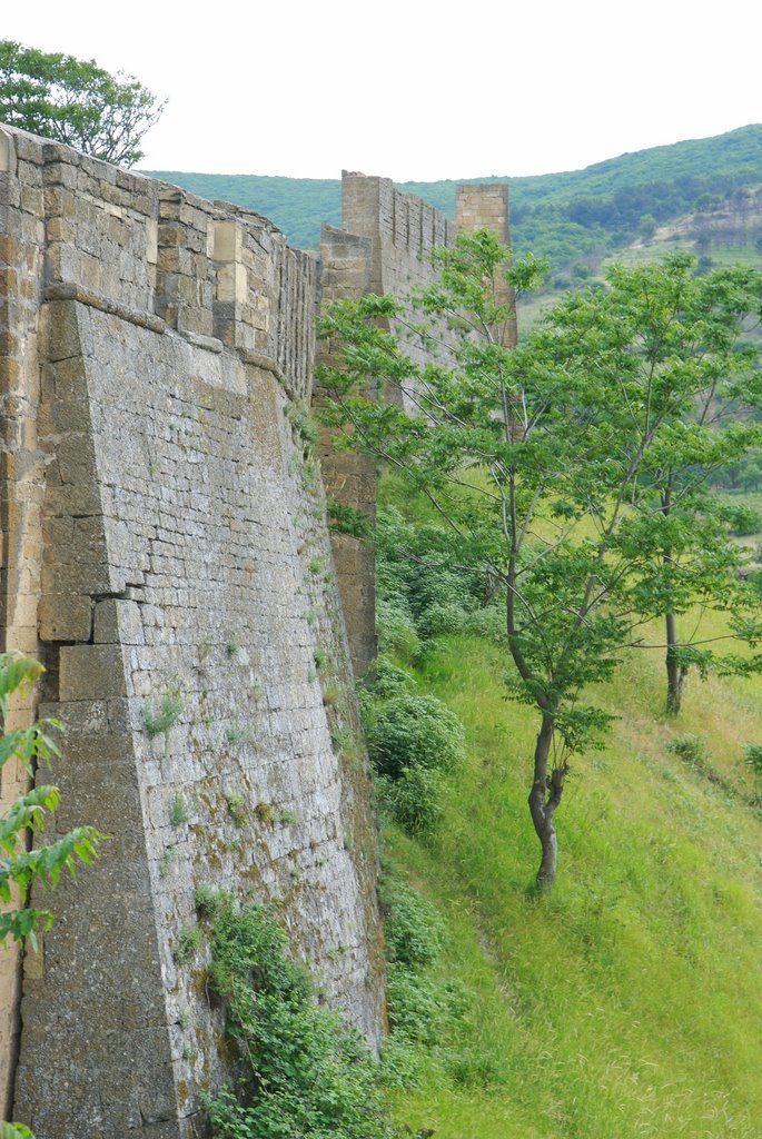 Крепостные стены, Дербент