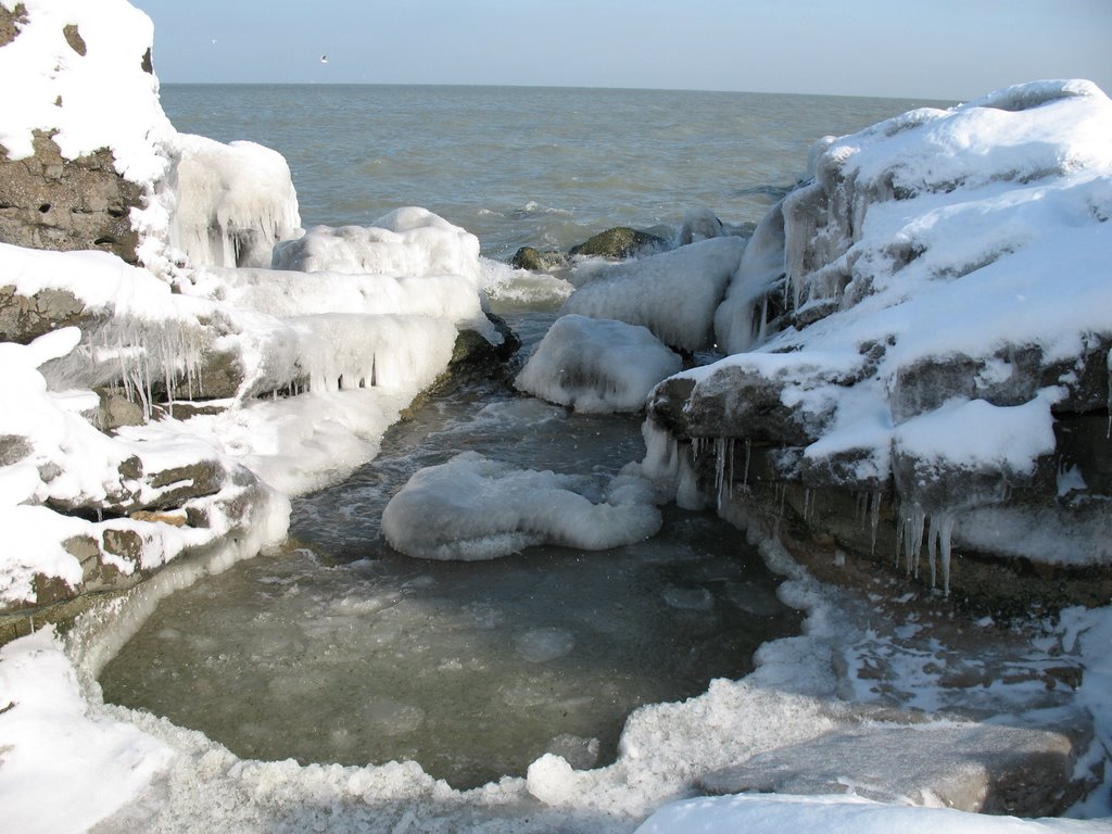 Каспий зимой, Махачкала
