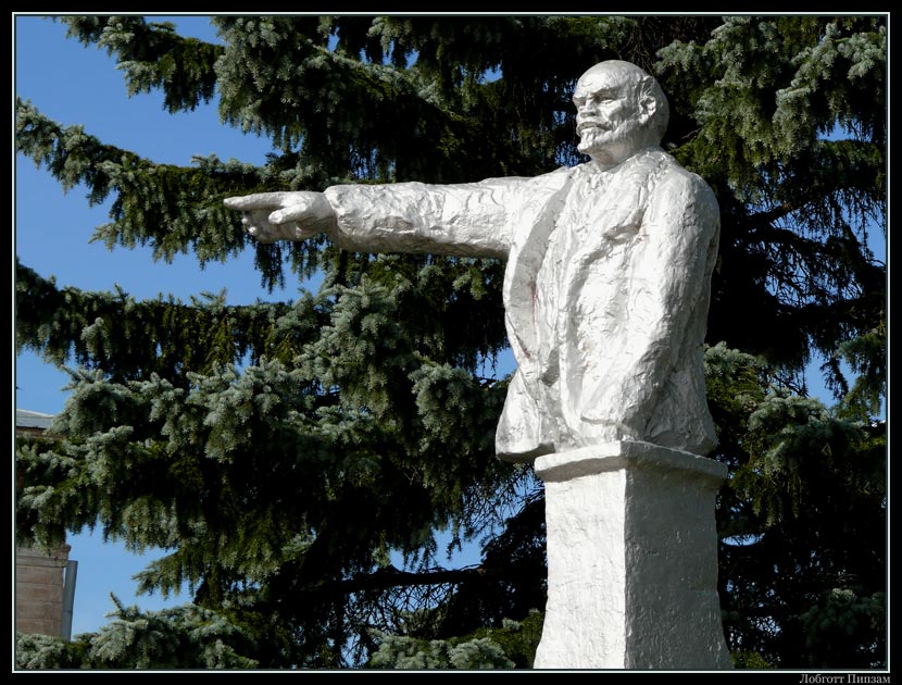 Родники (Ивановская область). Памятник В.И.Ленину, Родники