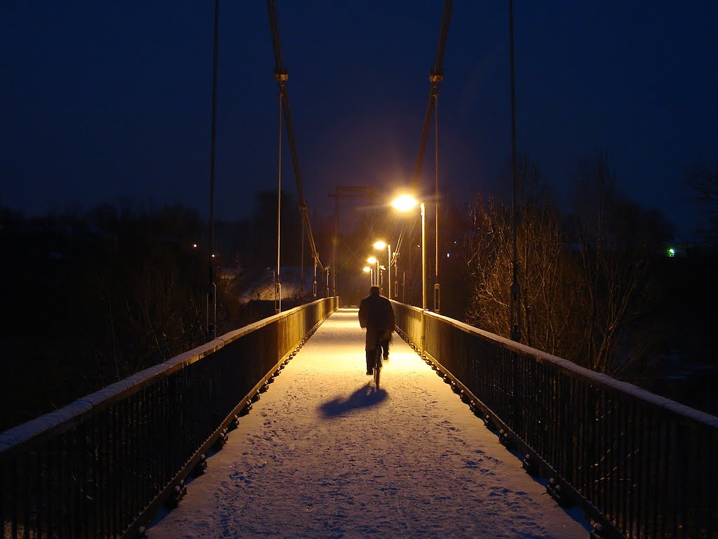 Ночной велосипедист на мосту., Шуя