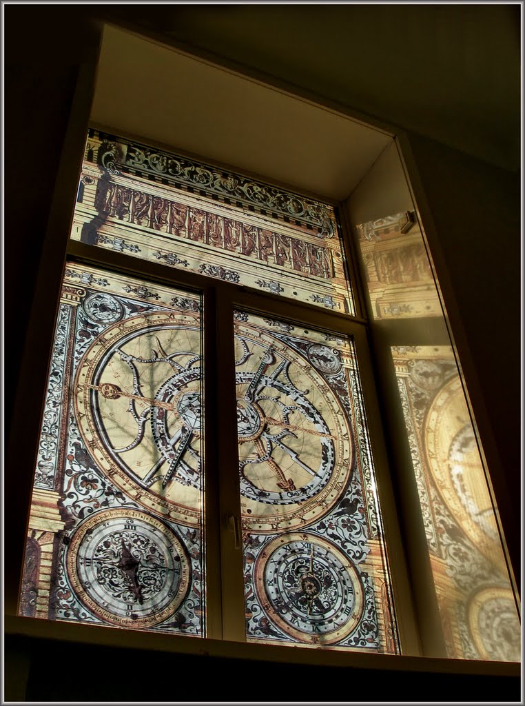 Angarsk Clock  Museum  Window   Окно Ангарского музея часов, Ангарск