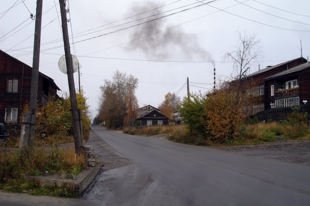 улица Иркутская (сентябрь, 2011) / Street Irkutskaya (September 2011), Бодайбо