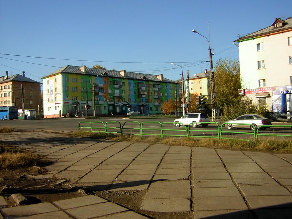 Полосатые дома (ул. Мира 1), Братск