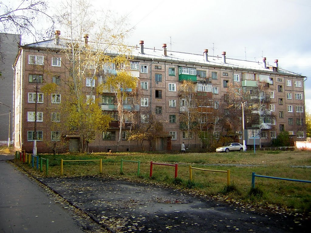 Кирова 33, Братск