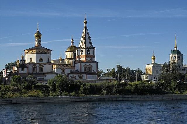 собор и церковь на Нижней набережной, Иркутск